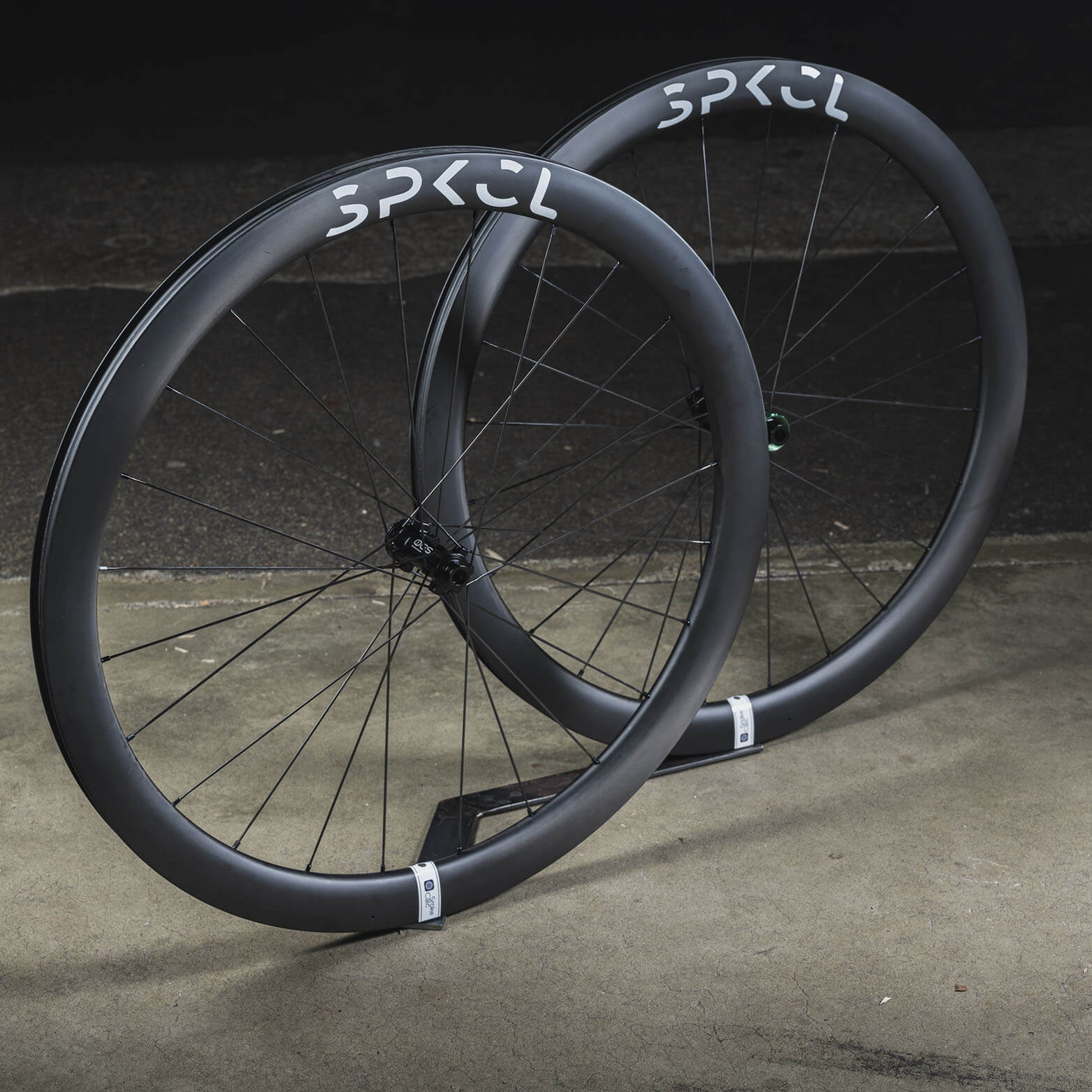 At the end, the journey comes full circle and a wheelset is bound to set off to a client.