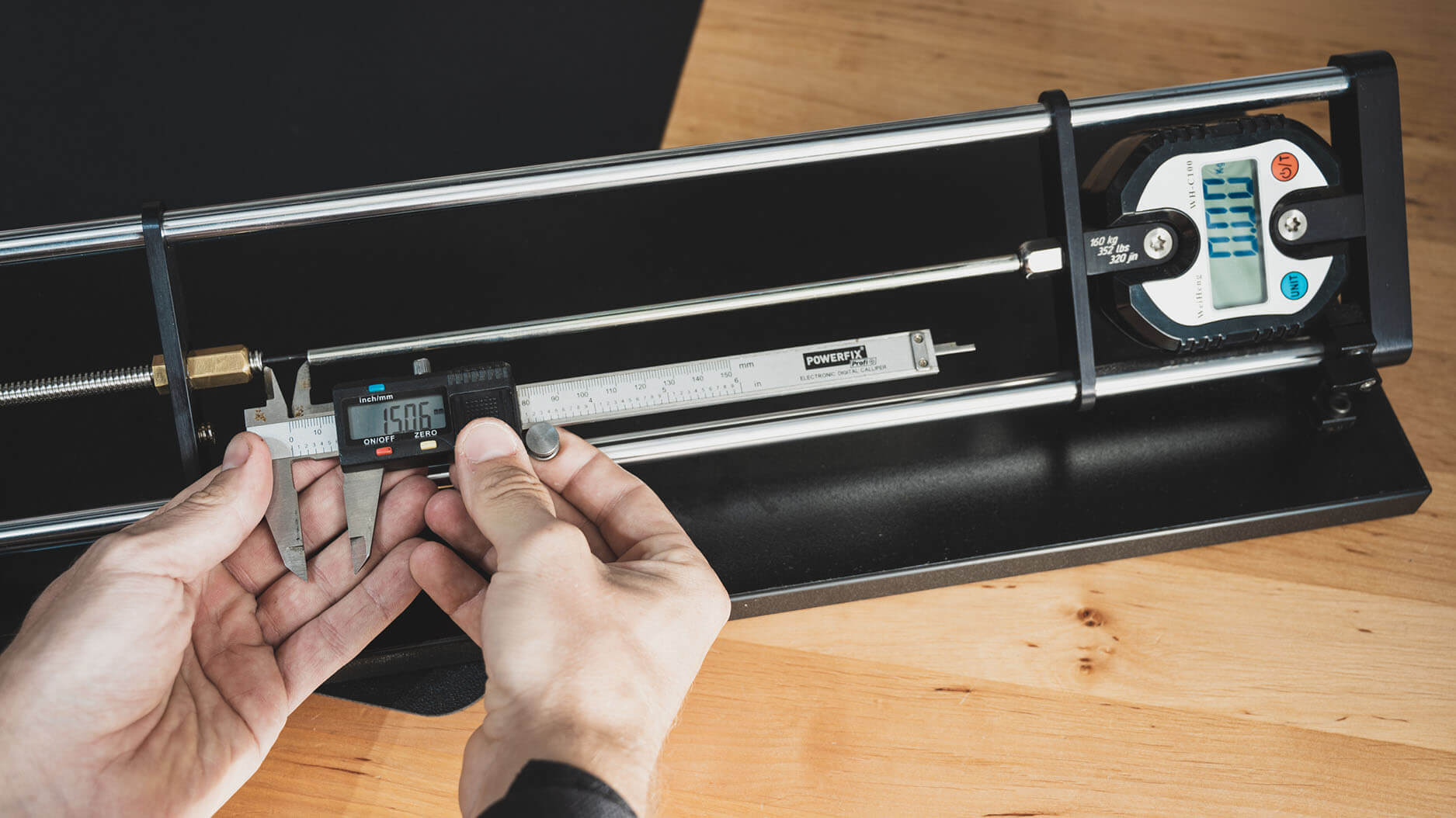 Alpina Hyperlite bladed stainless spoke stretch.