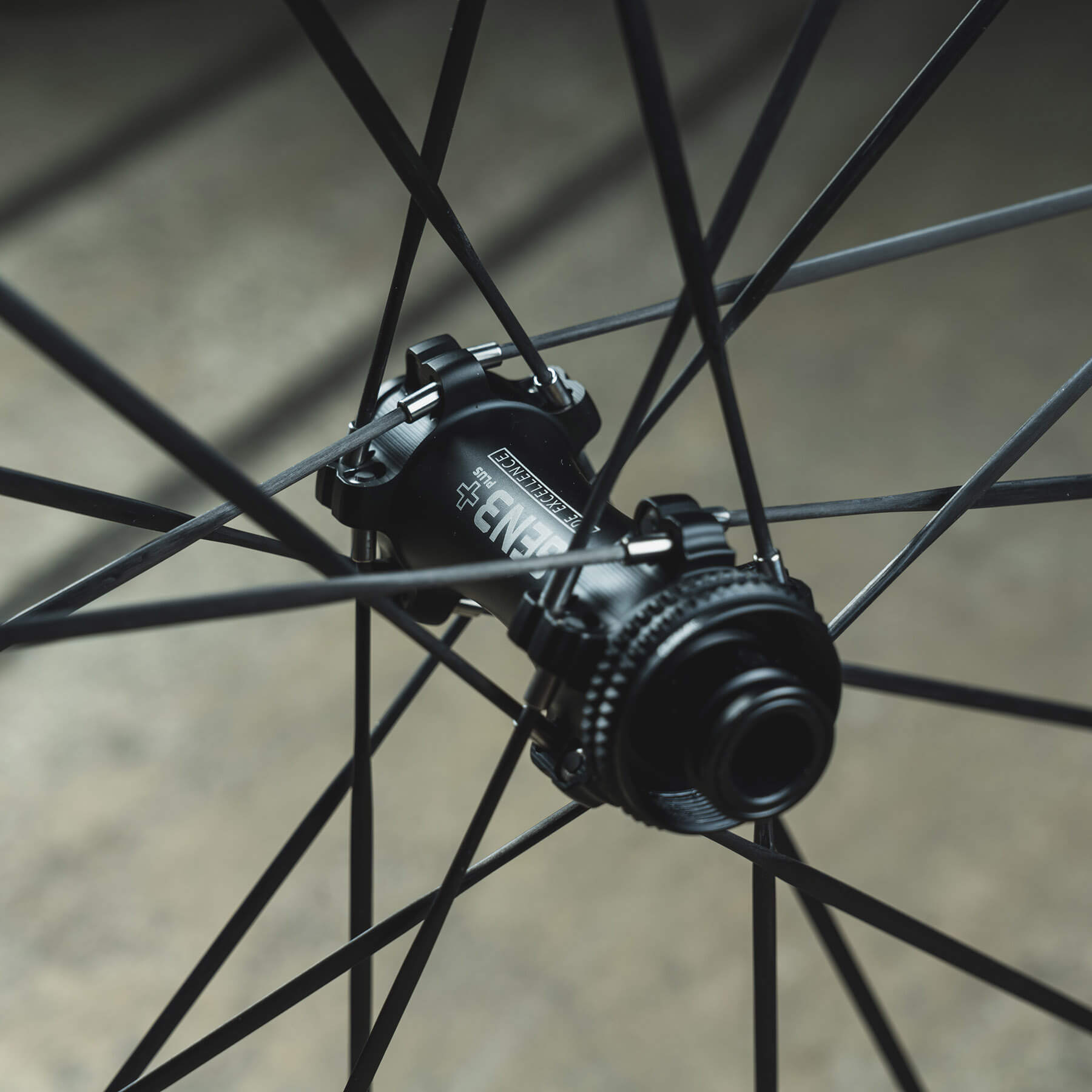 Carbon spoke hub wide flange closeup