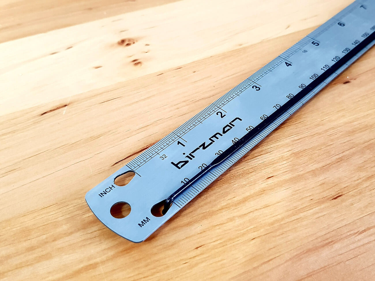 Measuring a straight pull hub – Calculate the correct spoke length